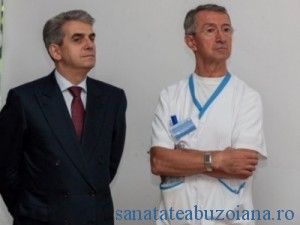 Ministrul E. Nicolaescu si Prof.dr.Gh. Peltecu 