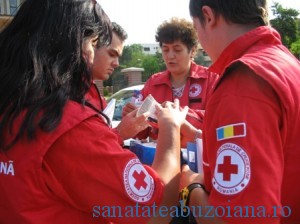 Crucea-rosie-voluntari_9606